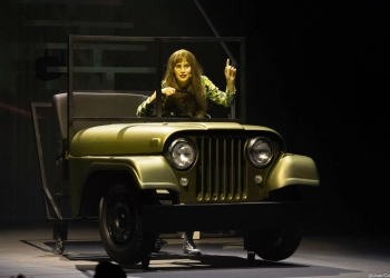 Sucesso em Brasília, musical sobre Rita Lee abre sessão extra no Centro de Convenções Ulysses