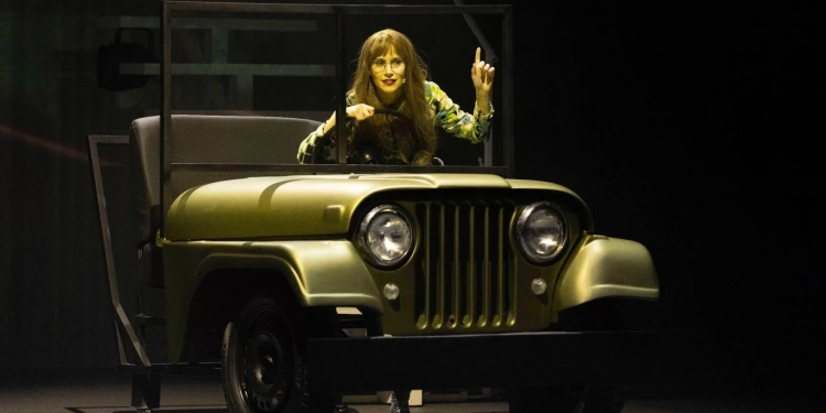 Sucesso em Brasília, musical sobre Rita Lee abre sessão extra no Centro de Convenções Ulysses