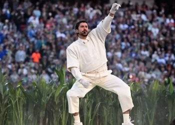 Bad Bunny transforma o intervalo do Super Bowl em celebração da cultura latino-americana