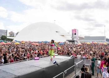 Plataforma Carnaval Monumental reúne seis blocos no Museu Nacional da República