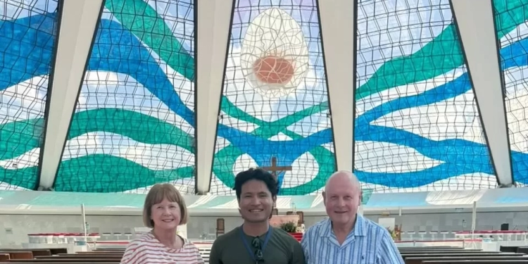 Brasília bilíngue: guias impulsionam recorde de turistas estrangeiros na capital