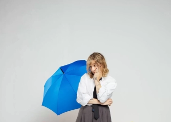 Hellen lança álbum de estreia em show único no Teatro Brasília Shopping