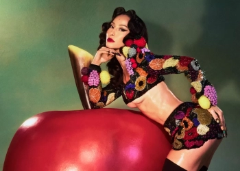 Três looks e muita música: Sabrina Sato comemora aniversário com festa badalada no Rio de Janeiro