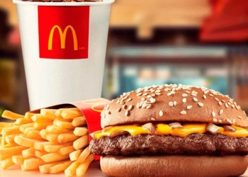 McDonald’s aprimora o preparo de seus sanduíches clássicos e reforça a experiência do sabor