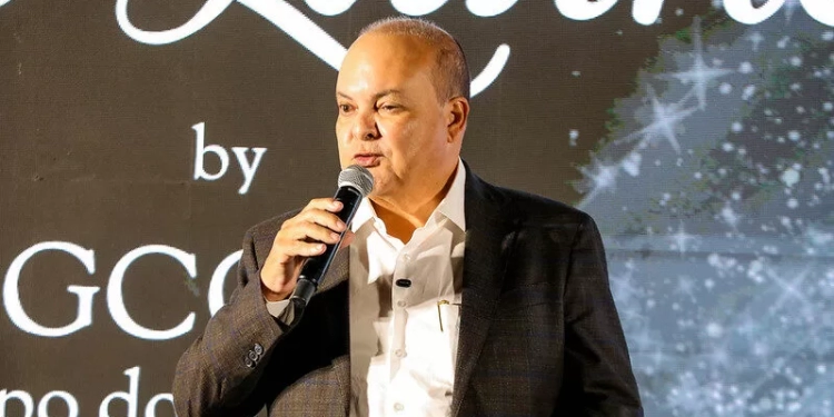 Ibaneis Rocha marca presença em lançamento de livro internacional que celebra o Brasil