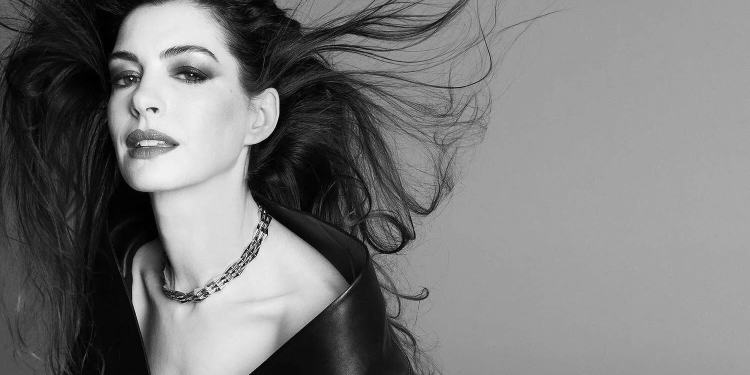 Anne Hathaway revela ambição, lifestyle e envelhecimento