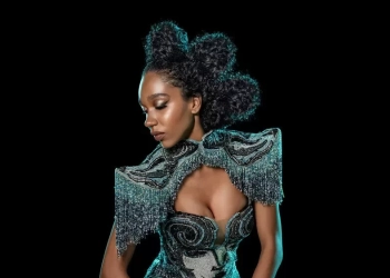 Carnaval ganha status de alta costura em exposição inédita no Rio Fashion Week