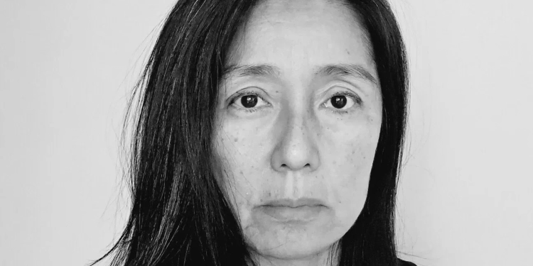 Verdade Moldada: Akimi Watanabe expõe tensões entre corpo, cultura e pertencimento