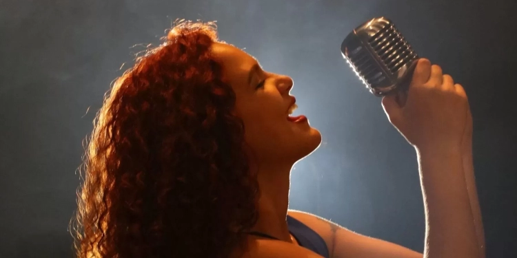 Bossa Casapark aposta em música ao vivo e atmosfera intimista para embalar abril em Brasília