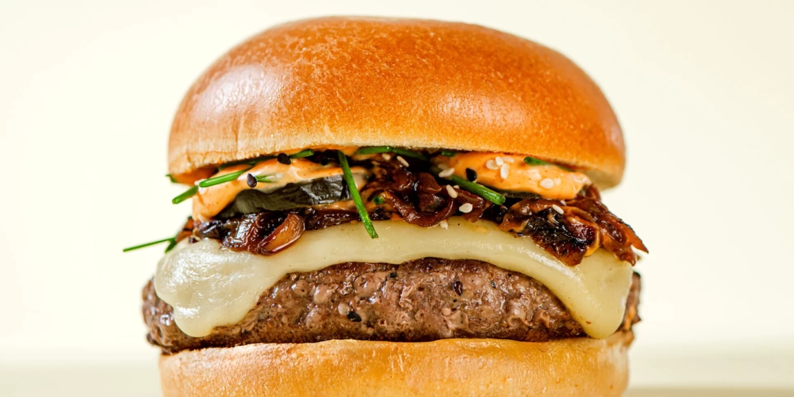 Da Coreia para o pão brioche: T.T. Burger aposta em burger com gochujang