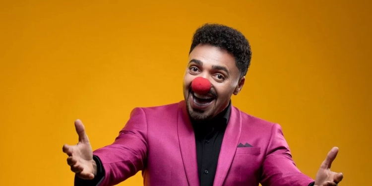 Tirullipa agita Brasília com show no Real Circo em homenagem ao aniversário da capital