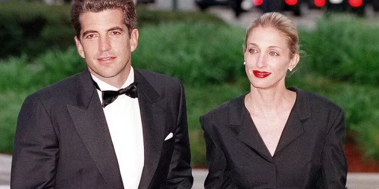 De figura pública a símbolo de estilo: o legado duradouro de Carolyn Bessette