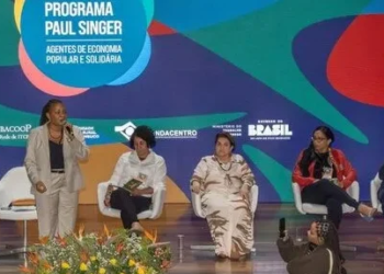 Margareth Menezes destaca reconstrução das políticas culturais em encontro nacional sobre economia solidária