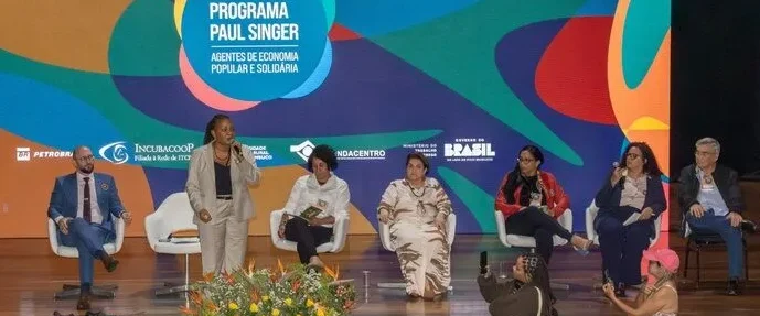 Margareth Menezes destaca reconstrução das políticas culturais em encontro nacional sobre economia solidária