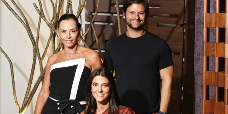 Quadra inaugura vitrine “Entre Planos” assinada por Flávia Nasr com foco no design nacional