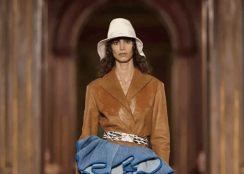 Louis Vuitton transforma Nova York em passarela artística para apresentar a Cruise 2027