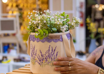 Feira Vitrine Autoral promove edição especial de Dia das Mães no Mané Mercado