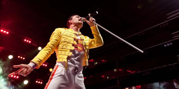 Maior tributo ao Queen no mundo inicia turnê brasileira com show em Brasília