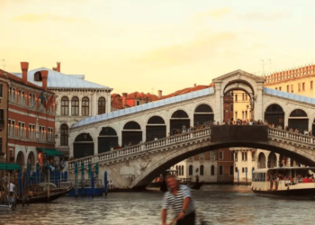 Bienal de Veneza 2026: o que explorar além dos pavilhões da mostra