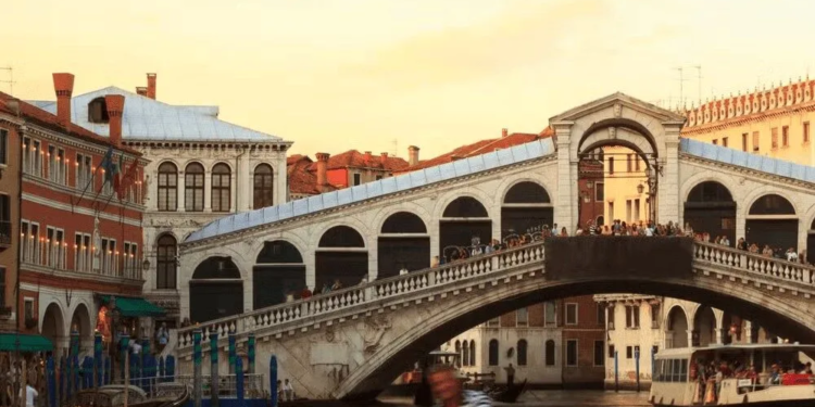 Bienal de Veneza 2026: o que explorar além dos pavilhões da mostra