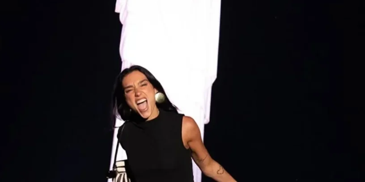 Dua Lipa coloca a cena musical brasileira em evidência em seleção internacional de destinos