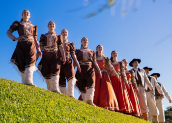 Expotchê celebra a cultura gaúcha com grandes shows, cinema, dança e transmissão da estreia do Brasil na Copa