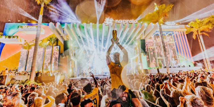 Rogerinho, Fica Comigo, Arraiá dos Rosa e Banda Eva animam segundo fim de semana do Na Praia Festival