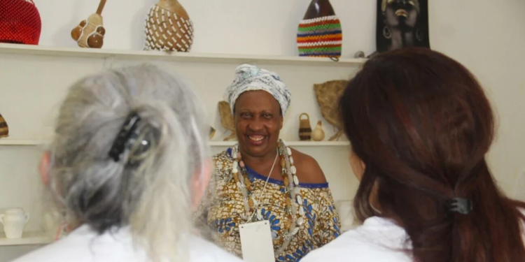 Águas de Oxalá celebra ancestralidade afro-brasileira e fortalece tradição das lavagens culturais no DF