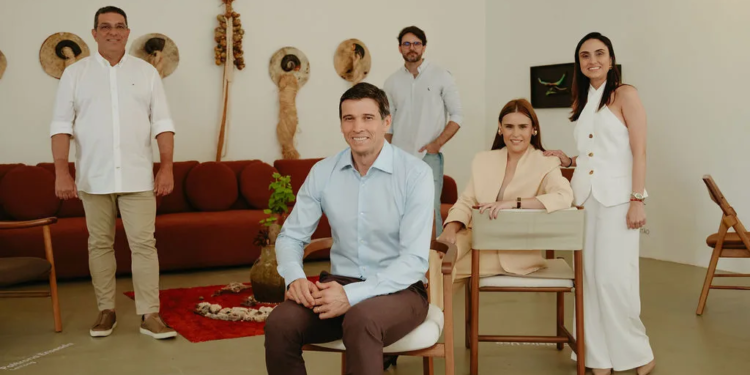 LIDER apresenta coleção “(pausa)” em encontro exclusivo na Galeria Karla Osorio