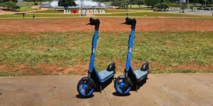 Patinetes elétricos ganham espaço em Brasília e ampliam opções de mobilidade em 11 regiões do DF