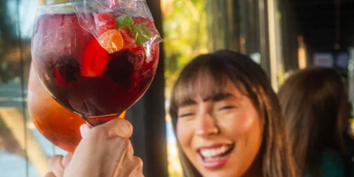 Happy hour de férias no Gran Bier reúne chopes, drinks e petiscos com preços especiais no Pontão Lago Sul