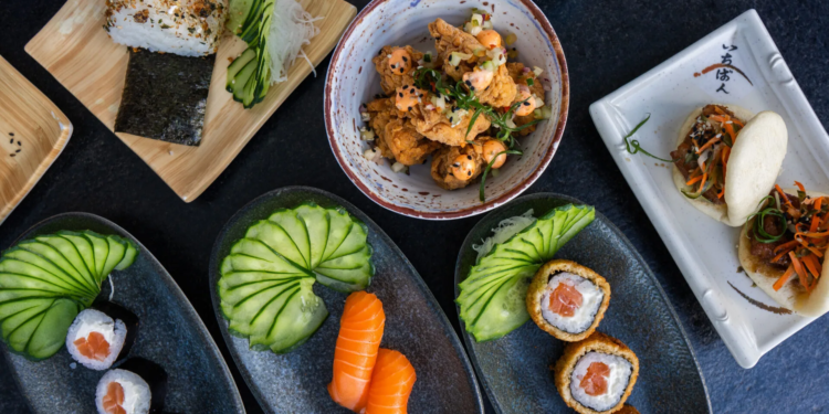 Kinjo Brasília lança menu executivo inspirado na culinária Nikkei para o almoço