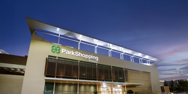 Liquidação Lápis Vermelho movimenta o ParkShopping com descontos de até 70%