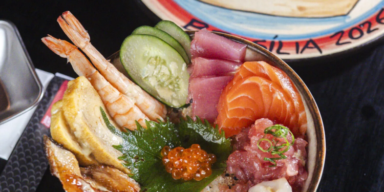 Koji Brasília celebra a tradição da Boa Lembrança com clássico da gastronomia japonesa