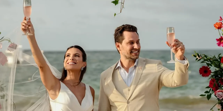 Dez anos depois: Elieser Ambrósio renova votos com Kamilla Salgado usando alfaiataria Maxime Noivos e Black Tie em Punta Cana