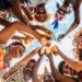 Sai o futebol, entra a folia: Festival Em Casa transforma a eliminação do Brasil em micareta no Parque da Cidade