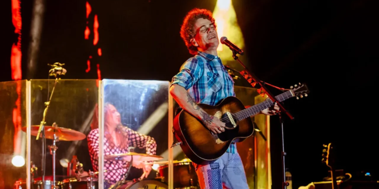 Titãs, Os Paralamas do Sucesso, Nando Reis, Simone Mendes e Filho do Piseiro comandam a nona semana do Na Praia Festival