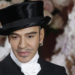 John Galliano ganha retrospectiva no Met e inspira o Met Gala 2027