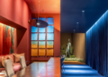 Três Arquitetura transforma bilheteria da CASACOR Brasília em experiência cênica