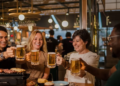 Mané Águas Claras reúne música, chopp e clima de boteco no fim de semana