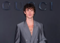 Shawn Mendes inaugura nova fase na Gucci com estilo mais ousado e olhar renovado para a moda