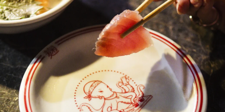 Da cozinha à mesa: Koji apresenta coleção de louças autorais