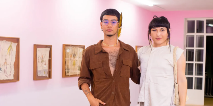 Volpi volta a Brasília após 46 anos em diálogo com a arte indígena de Kuenan Mayu