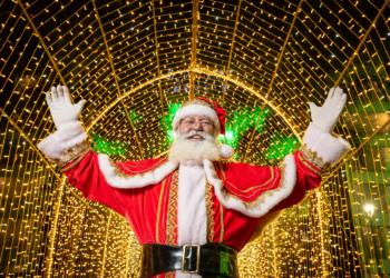 Chegada do Papai Noel inaugura Natal do Quebra-Nozes no Taguatinga Shopping