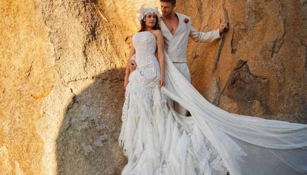 Juliette celebra casamento intimista no Cariri paraibano com vestido que homenageia a avó