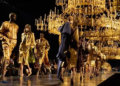 Saint Laurent revisita seus códigos em desfile marcado por uma década de Anthony Vaccarello